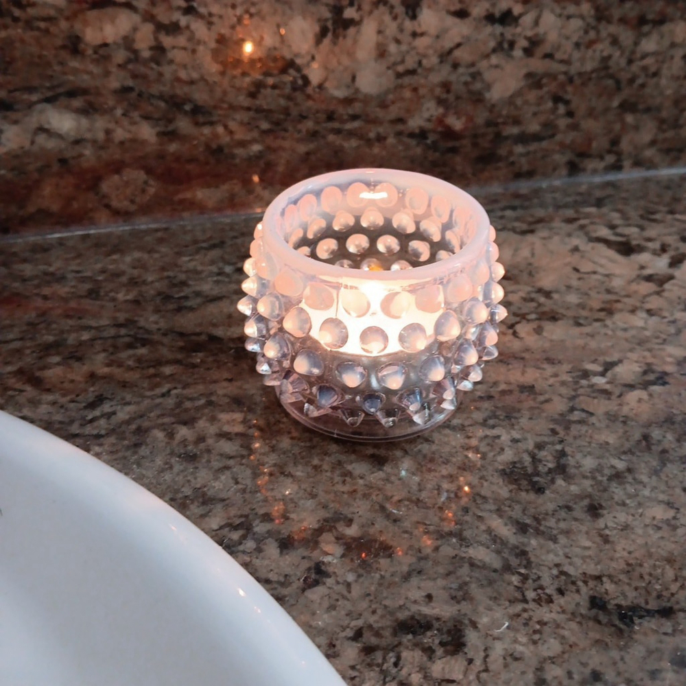 Fenton Candle Holders Pair Gorgeous Tealight Holders Very Good Condition - Picture 13 of 15